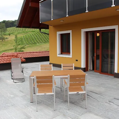 Nussberg Ratsch an der Weinstraße